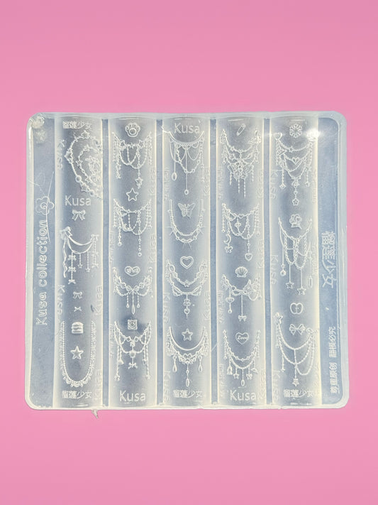 Large Decadent Nail Charm Mold ￼